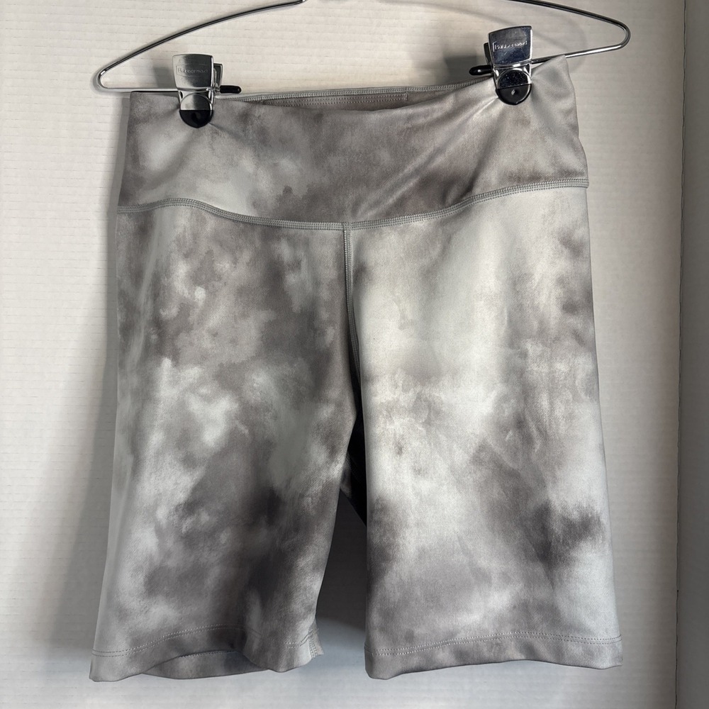 Nike Dri-FIT 8" High Waisted Training Biker Shorts  Womens Size M marble